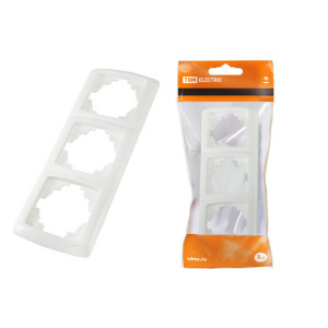 Рамка 3-х постовая горизонтальная белая "Онега" SQ1805-0025