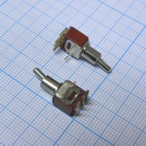 MTL-103-2C3, Тумблер ON-OFF-ON 1 группа контактов 1.5А, 250В угловой на плату