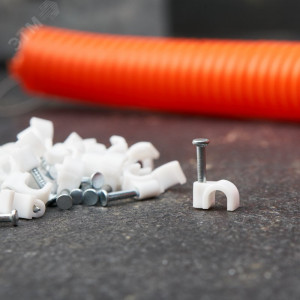 Скоба крепежная круглая d4мм (уп.50шт) 07-4004