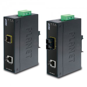 IFT-805AT, Медиаконвертор промышленный 10/100Мб/с + порт SFP 100Мб/с