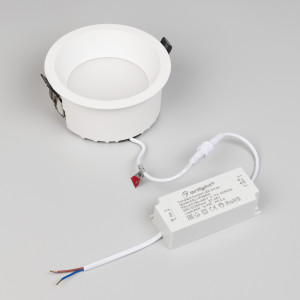 Светильник MS-DROP-BUILT-R137-24W Warm3000 (WH, 90 deg, 230V) 041463, Встраиваемый светильник даунлайт. Мощность 24 Вт, св. поток 2080 лм, 87 лм/Вт, тёплый 3000 K, CRI>90, угол 90°, напряжение питания 230 В. Белый круглый корпус из алюминия, степень защиты IP54. Размер: диаметр 137 мм, высота 66 мм. Монтаж встраиваемый, уст