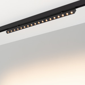 Светильник MAG-DOTS-FOLD-25-S600-18W Warm3000 (BK, 30 deg, 24V) 034221, Светильник поворотный для магнитных треков шириной 25мм, 18Вт. Цвет свечения ТЕПЛЫЙ 3000K, световой поток 960 лм, угол 30°, CRI>90. Корпус прямоугольный, металл, цвет черный, IP20. Размеры LxWxH 604x20x46мм. Входное напряжение DC24V, мощность 18Вт.