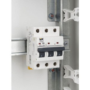 Выключатель автоматический модульный 3п C 2А M06N ARMAT AR-M06N-3-C002