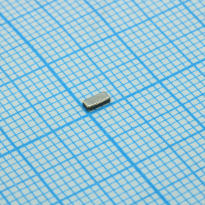 ECS-.327-12.5-34B, Резонатор кварцевый 32.768кГц ±10ppm (точность) 12.5пФ 2-Pin Ultra Mini-CSMD лента на катушке