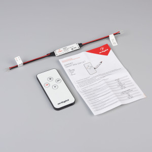 Диммер SMART-MINI-DIM-SET (12-24V, 1x4A, ПДУ 4кн, IR) 031593, Комплект миниатюрного диммера с ИК-пультом для монохромной светодиодной ленты (ШИМ). Питание/рабочее напряжение 12-24VDC, максимальный ток 4A на канал, 1 канал, максимальная мощность 48-96W. Имеет память последнего состояния перед пропаданием электропитан