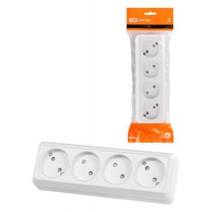 Розетка 4-х местная горизонтальная 2П открытой установки IP20 10A с з/ш белая "Ладога" SQ1801-0129