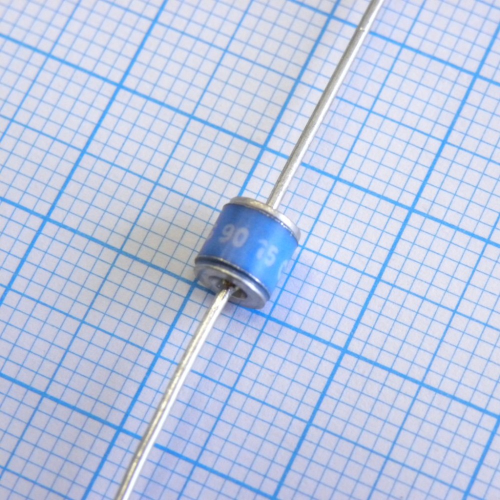 Изображение товара Двухэлектрическое устройство защиты 5x5 мм 230V 5kA/5A M51A230X EPCOS