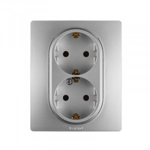 Розетка 2-м СП Etika 16А IP20 250В 2P+E с заземл. немецк. стандарт винт. клеммы в сборе алюм. Leg 672423