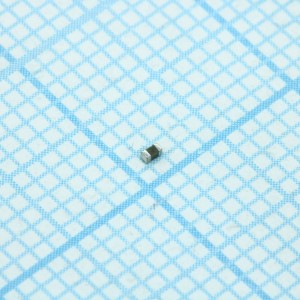 CC0402KRX5R8BB105, Керамический ЧИП-конденсатор 0402 X5R 1мкФ ±10% 25В -55°C…+85°C