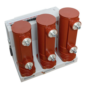 Вакуумный выключатель BB/EKF-10-630-20-210-3 стационарного исполнения, с магнитом блокировки включения, с правой и левой блокировкой, с 2 токовыми катушками отключения, опер. Ток 220 В AC/DC