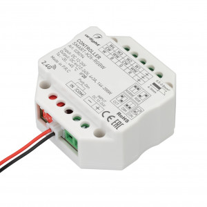 Контроллер SMART-K26-RGBW (12-24V, 4x3A, 2.4G) 028294, Контроллер для RGBW светодиодной ленты (ШИМ) с функцией Push-Dim. Питание/рабочее напряжение 12-24VDC, максимальный ток 3A на канал, 4 канала. Максимальная мощность 144-288W. Винтовые клеммы, корпус - пластик. Габариты 52x52x26 мм, встраивается в стандарт