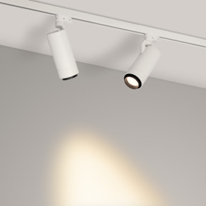 Светильник LGD-GELIOS-TUNE-4TR-R80-20W Day4000-MIX (BK, 20-60 deg) 039156, Светильник подвесной для треков/шин 4 провода, 20Вт. Цвет свечения меняется в диапазоне 3000К-6000К (возможность изменения цветовой температуры при помощи диммера DALI), световой поток 1500 лм, 74 лм/Вт, регулируемый угол 20-60°, CRI>90. Корпус круглый