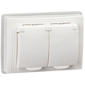 KVARTA Роз. 2ая с з/к с з/ш РСбш12-3-КБ-44 16А IP44 бел. KV-R26-16-44-K01