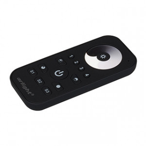 Сенсорный пульт SR-2819S-DIM (диммер 4 зоны) 018302, Мультизонный пульт RF (868MHz) с сенсорным кольцом выбора яркости, для белых лент, 4 зоны управления. Черный матовый корпус. Используется с контроллерами серии SR-1009x. Размеры 119х54х10 мм. Держатель в комплекте. Аналогичные по дизайну пульты в серии SM