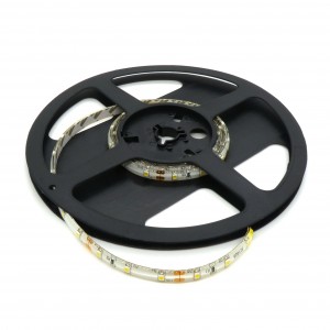 LED-лента 3528 WW/ 60 чипов/1м/12V/IP44, в силиконовой оболочке / самоклеящаяся /белая тёплая / 60 чип диодов 3528 на метр / потребляемая мощность 4,8 Вт/м / 252 Лм/м / 2800k / 8мм / IP44