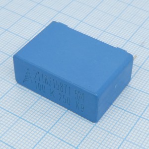 B32524R3106K000, Конденсатор металлоплёночный полиэтилентерефталатный 10мкФ 250В ±10%( 31.5х12.5х21.5мм) шаг выводов 27.5мм 125°С автомобильного применения лента на катушке