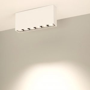 Светильник SP-ORIENT-SURFACE-TC-S186x35-15W Warm3000 (WH, 30 deg, 230V) 031861, Накладной интерьерный светильник. Мощность 15 Вт, св. поток 958 лм, 68 лм/Вт, теплый 3000 K, CRI>98, угол 30°, напряжение питания 230 В. Белый квадратный корпус из алюминия, степень защиты IP20. Размер: длина 186 мм, ширина 35 мм, высота 88 мм. Монтаж нак