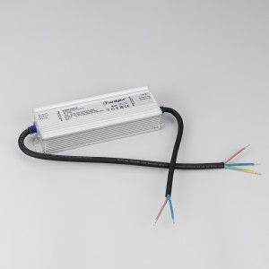 Блок питания ARPJ-LG-2861050-PFC (200W, 143-286V, 0.5-1.05A) 043362, Источник тока с гальванической развязкой для светильников и мощных светодиодов. Входное напряжение 120-277 VAC. Выходные параметры: 143-286 В, 500-1050mА (регулировка встроенным потенциометром, установка по умолчанию 700мА), 200 Вт. Встроенный PFC >0.95.