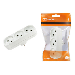 Блок на 3 гнезда 2П б/з плоский 6А 250B SQ1806-0027