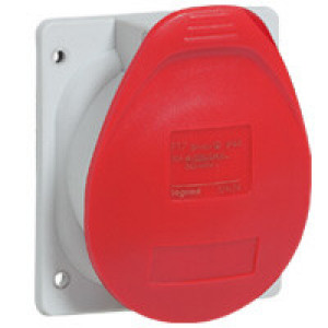 Розетка встраив. 3К+Н+З 32А IP44 057624