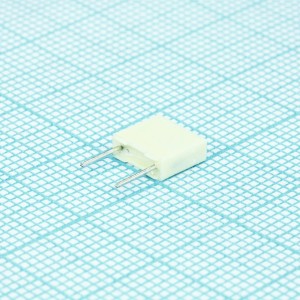 R82EC2220AA50J, Конденсатор металлоплёночный полиэтилентерефталатный 0.022мкФ 100В ±5% (7.2х2.5х6.5мм) шаг выводов 5мм 105°С автомобильного применения