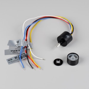 Диммер SR-NAVE-R24-3CH-BK (12-24V, 108-216W, RGB) 046143, Питание/рабочее напряжение DC 12-24 В, максимальный ток 3 А на канал, 3 канала, максимальная мощность 108-216 Вт. Реагирует на нажатие на кнопку, короткое нажатие - вкл/выкл, вращение кнопки - диммирование или изменение цв.температуры, двойное нажатие - п