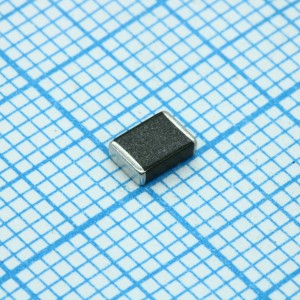 B72580T0300K062, Варистор многослойный 30В переменного тока/38В постоянного тока 800A 47В предел 1812 ЧИП лента на катушке