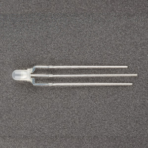 Светодиод ARL-3514EGW/3L 003010, Поставка под заказ от 5000 шт. Выводной круглый светодиод, d=3 мм, матовая белая линза. Цвет свечения красный (625 нм), зеленый (565 нм). Угол излучения 40°. Сила света Iv=100-180 мкд (красный), Iv=70-120 мкд (зеленый) при If=20 мА. VF=2.0-2.5 В. Три выво