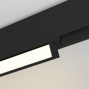Светильник MAG-FLAT-FOLD-45-S205-6W Day4000 (BK, 100 deg, 24V) 026988, Светильник поворотный для магнитных треков шириной 45мм, 6Вт. Цвет свечения ДНЕВНОЙ 4000K, световой поток 650лм, угол 100°, CRI>90. Корпус прямоугольный, металл, цвет черный, IP20. Размеры LxWxH 204x35x92.5мм. Входное напряжение DC24V, мощность 6Вт.