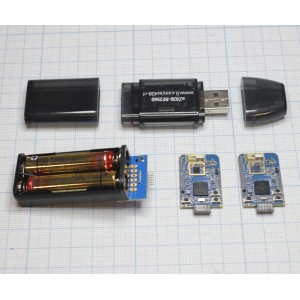 EZ430-RF2560, Демонстрационный набор для Bluetooth Low Energy: USB-отладчик (EZ430) + 2 платы RF2560 + держатель батарей 2хААА + CD-диск