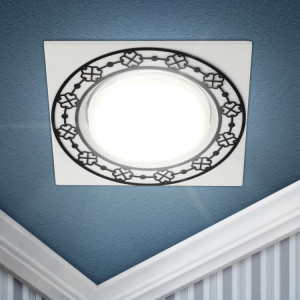 KL78 WH/BK Светильник под лампу Gx53 квадратный,220V,13W,белый/черный (30/720) Б0037367