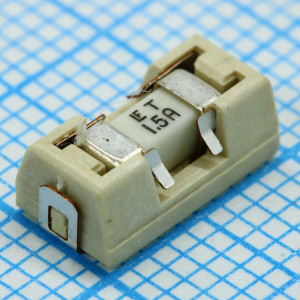 015401.5DRT, ЧИП-предохранитель с задержкой 1.5A 125В типоразмер 9.73х5.03х3.81мм лента на катушке