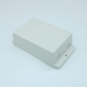 NUB1057035WH, Пластиковый корпус белого цвета из высокопрочного пластика с фланцами
