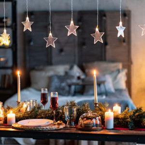 Гирлянда светодиодная Звезды 1,5х0,6 м, прозрачный провод, теплый белый свет свечения 303-030