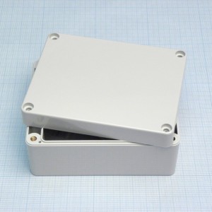 G212, Герметичный корпус из поликарбоната, IP65, светло-серый
