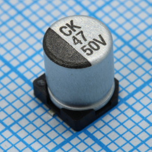 JCK1H470M063077, Конденсатор алюминиевый электролитический SMD 47мкФ 50В ±20% (6.3х7.7)мм 63мА 1000час 105°C лента на катушке