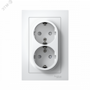 Розетка 2-м СП AtlasDesign 16А IP20 с заземл. защ. шторки в сборе бел. SE ATN000126