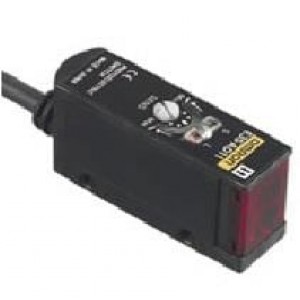 E3S-AR81, Фотоэлектрические датчики 2M RETRO PNP VERT