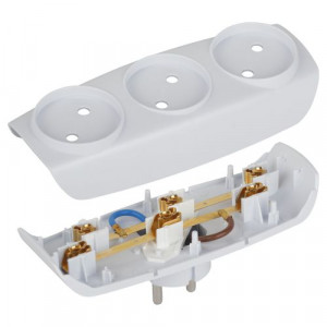 Разветвитель 3-м без заземл. 16А IP20 SP-3-W бел. C0045527