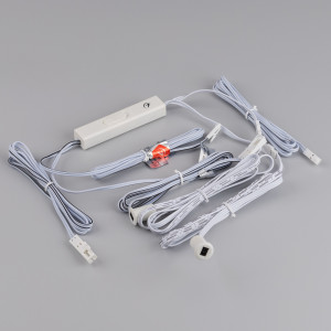 ИК-датчик SR-PRIME-RECESSED-IRD/H-R11-WH (12-24V, 48-96W, DOOR/HAND) 046467, Выключатель для светодиодной ленты 12-24 В. В комплекте 2 датчика. Питание/рабочее напряжение DC 12-24 В, максимальный ток 4 A на канал, 1 канал, максимальная мощность 48-96 Вт. Реагирует на открывание дверей или движение рукой