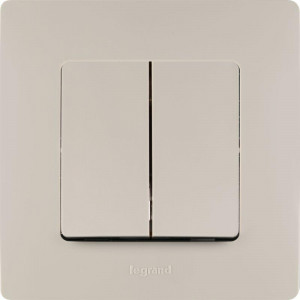 Выключатель 2-кл. СП Etika 10А IP20 250В 10AX безвинтов. зажимы механизм сл. кость Leg 672302