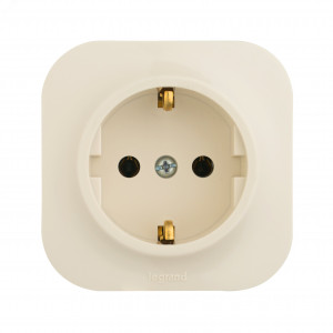 Розетка 1-м ОП Quteo 16А IP20 2P+E с заземл. без защ. шторок сл. кость Leg 782241