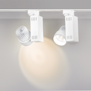 Светодиодный светильник LGD-538WH 18W Warm White 017688, Подвесной светильник для треков/шин 2 провода. Светодиод CREE 18W, цвет ТЁПЛЫЙ 3000K, св.поток 1129-1440 лм, угол 24°. Корпус белый. Мощность 18Вт, питание AC180-240V. Максимальные габариты HxLxW: 205х115х150 мм