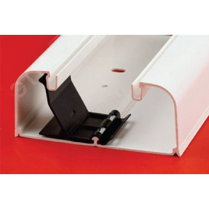 Держатель кабелей для коробов 90х50 и 110х50 мм 09511