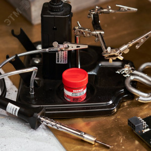 Флюс-паста TR-RMA KELLER, 20 мл, банка, Флюс для пайки. Основные компоненты: канифоль, технический вазелин и активаторы. После пайки не требуется отмывка