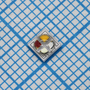 HL-C3535F12RGBW1GA-1C4B (3000K), Светодиод RGBW smd 3Вт/ 3,45х3,45x2,15мм/красный  630нм  60лм 2.1в/ зеленый 520нм  110лм  2.7в/ синий 450нм 20лм 3.1в/ белый  3000K 100лм 2.7в при 350мА/ Ifmax=400мА/ 130°