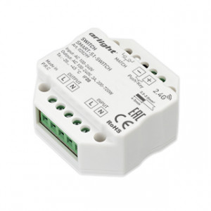 Контроллер-выключатель SMART-S1-SWITCH (230V, 3A, 2.4G) 028299, Выключатель с RF управлением. Управляется пультами и панелями серии SMART. Питание 100-240VAC, макс.ток 3А. Габариты: 52x52x26 мм.