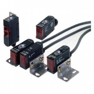 E3S-AR36, Фотоэлектрические датчики 2M RETRO PNP W/CONN VERT