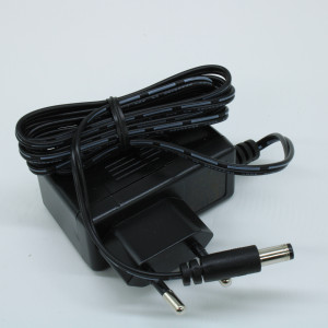 SGA12E09-P1J, Импульсный источник питания в корпусе сетевой вилки 12Вт 9В/1,33A