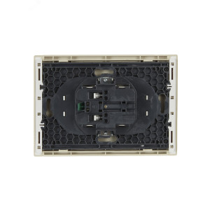 FORTE&PIANO Розетка 2-местная с заземлением с защитными шторками безвинтовое крепление 16А FP423 ваниль IEK FP-R24-16-1-K10